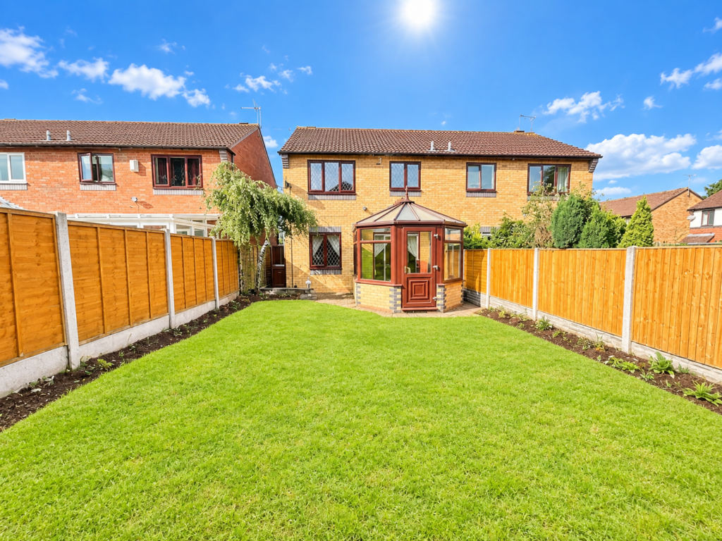 Melrose Avenue, Stone, ST15