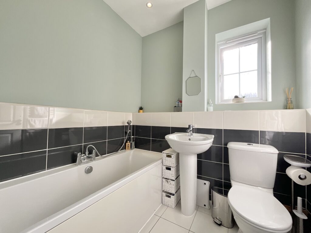 Abbey Park Way, Weston, CW2