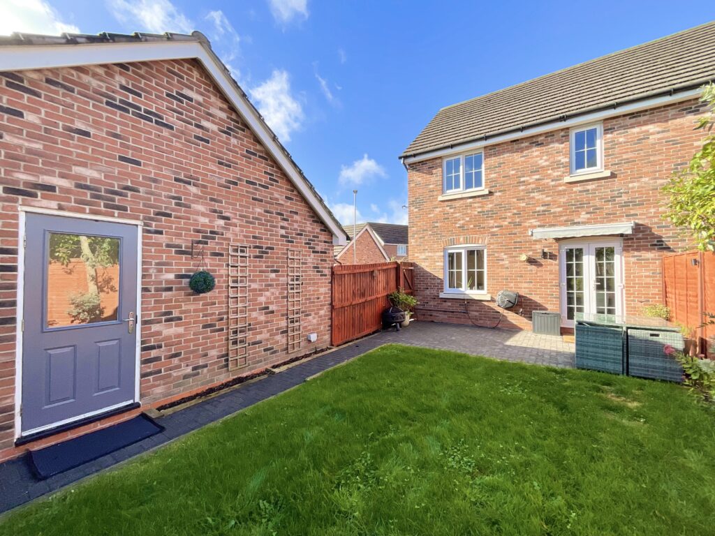 Abbey Park Way, Weston, CW2