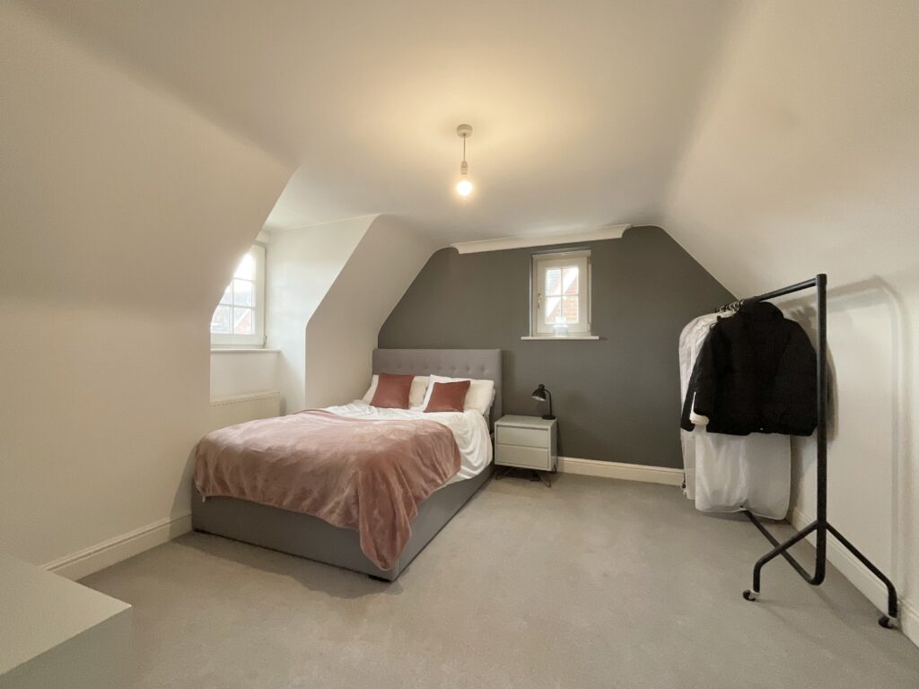 Kingswood Avenue, Weston, CW2