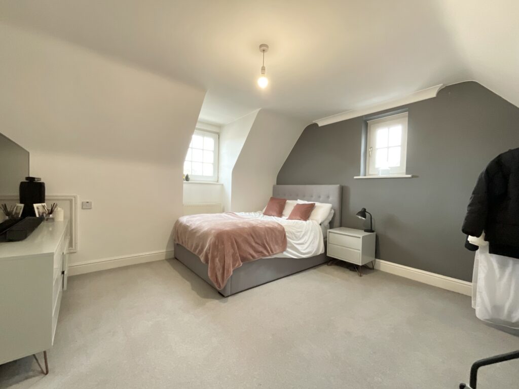 Kingswood Avenue, Weston, CW2