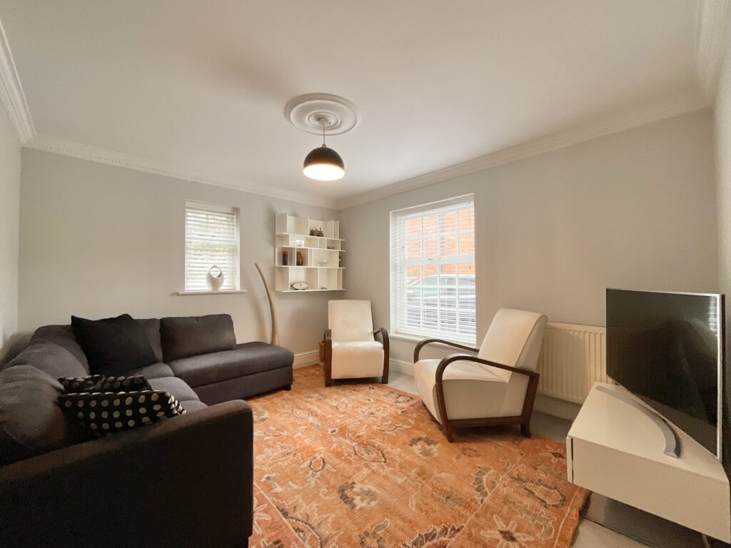 Kingswood Avenue, Weston, CW2