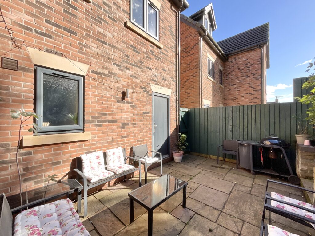 London Road, Woore, CW3