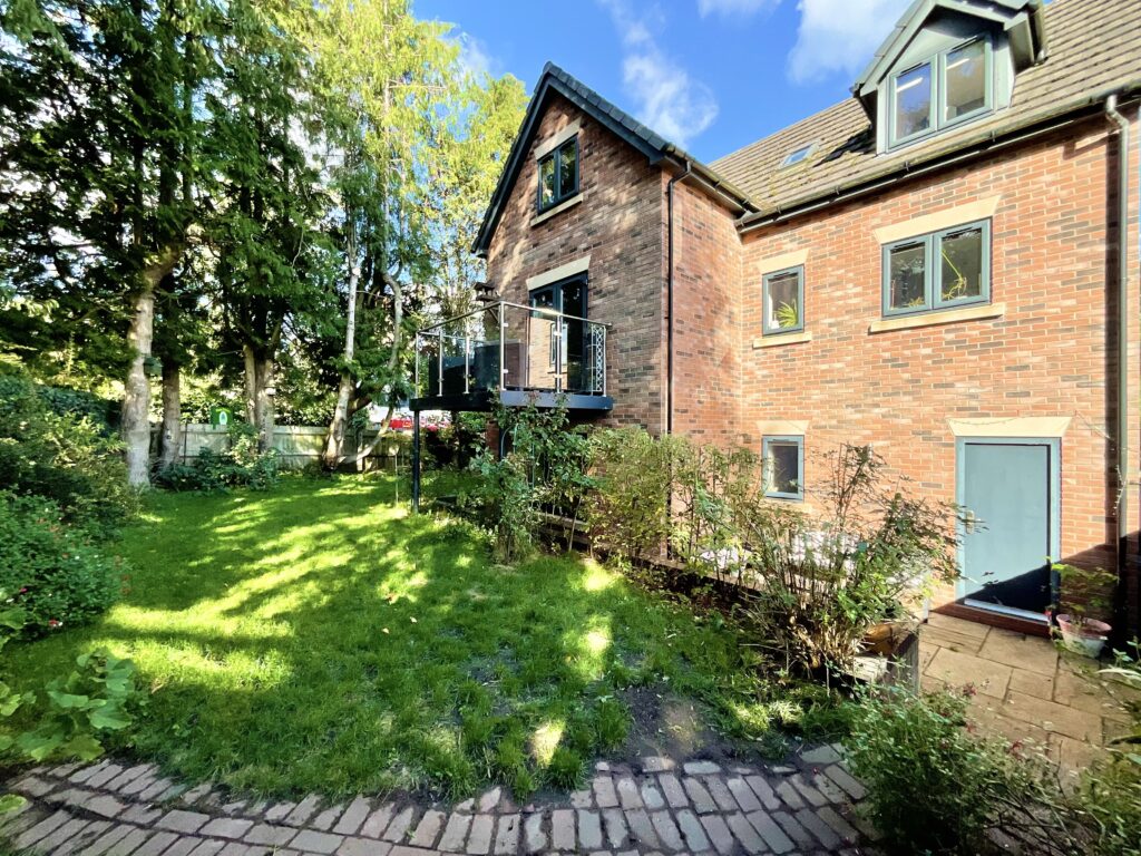London Road, Woore, CW3