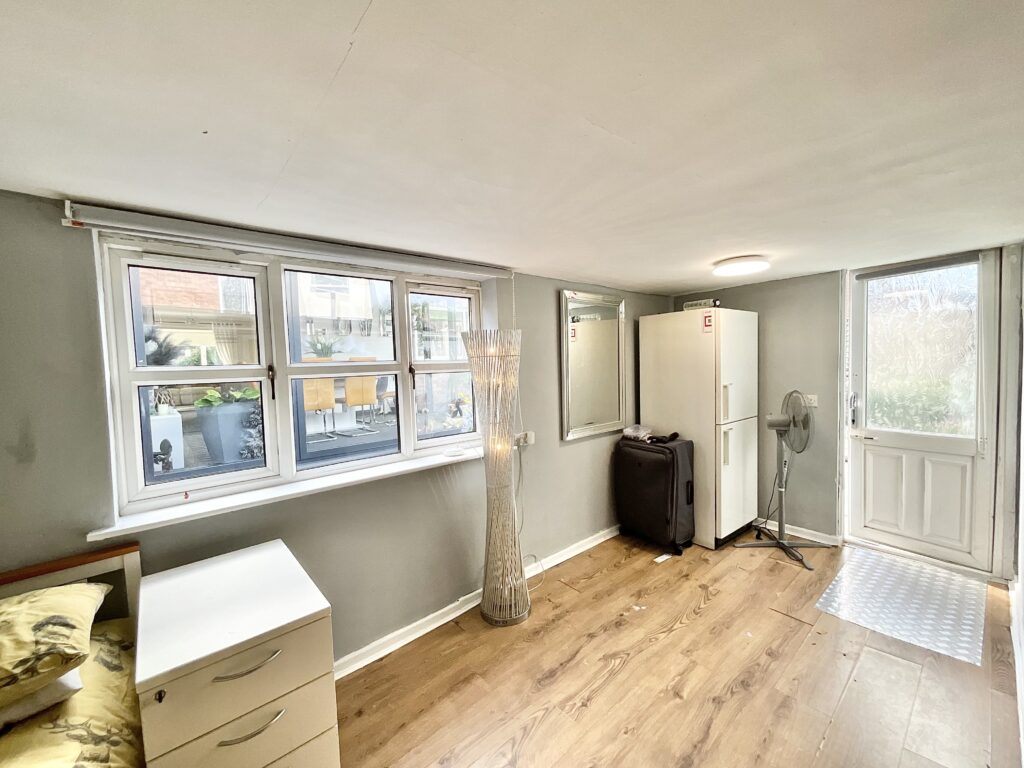 Crossfield Avenue, Blythe Bridge, ST11