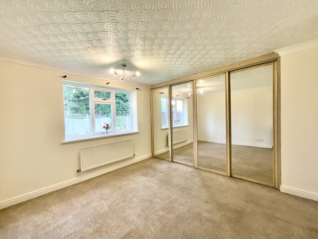 Elm Drive, Cheadle, ST10