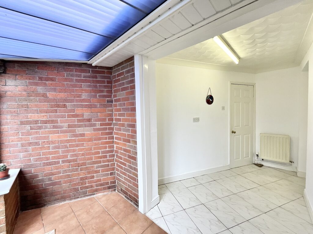 Elm Drive, Cheadle, ST10