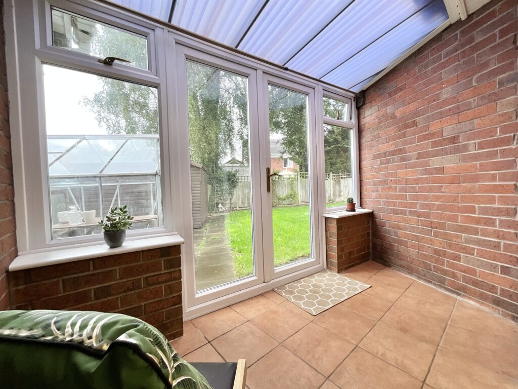 Elm Drive, Cheadle, ST10