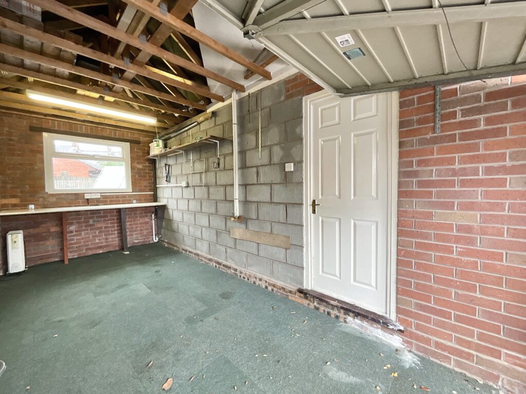 Elm Drive, Cheadle, ST10