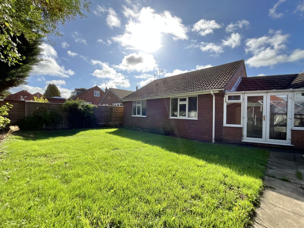 Elm Drive, Cheadle, ST10