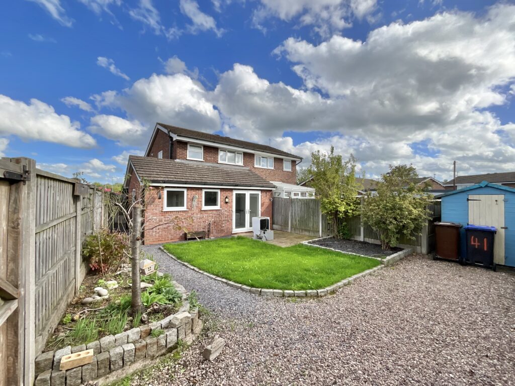 Kempton Grove, Cheadle, ST10