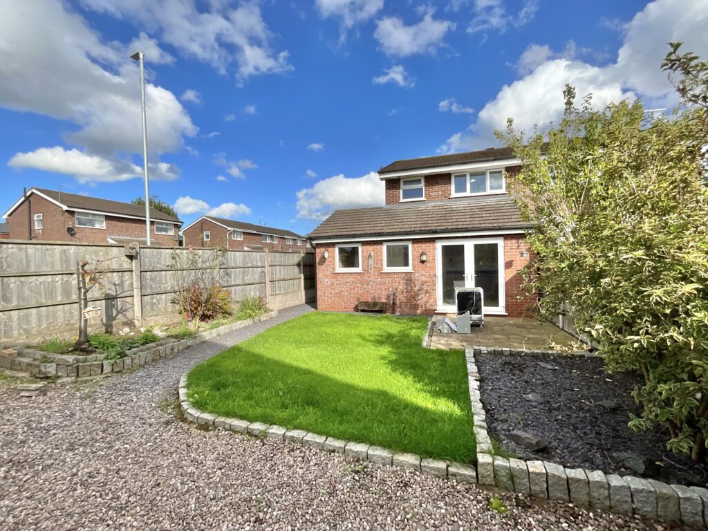 Kempton Grove, Cheadle, ST10