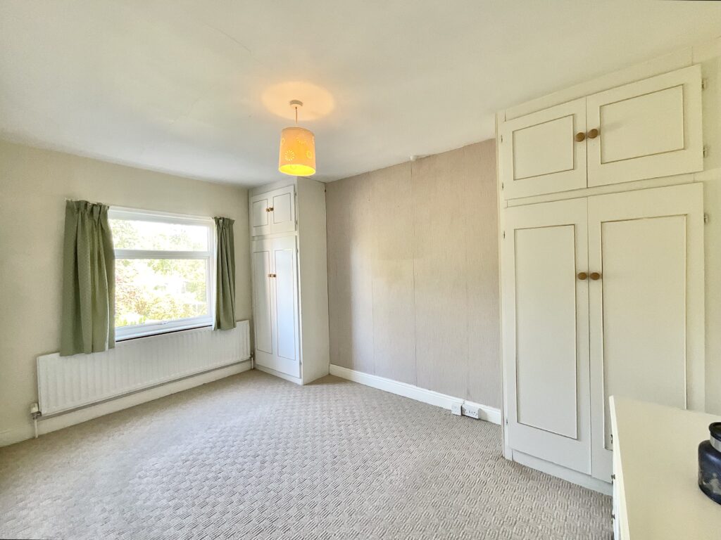 The Avenue, Cheadle, ST10