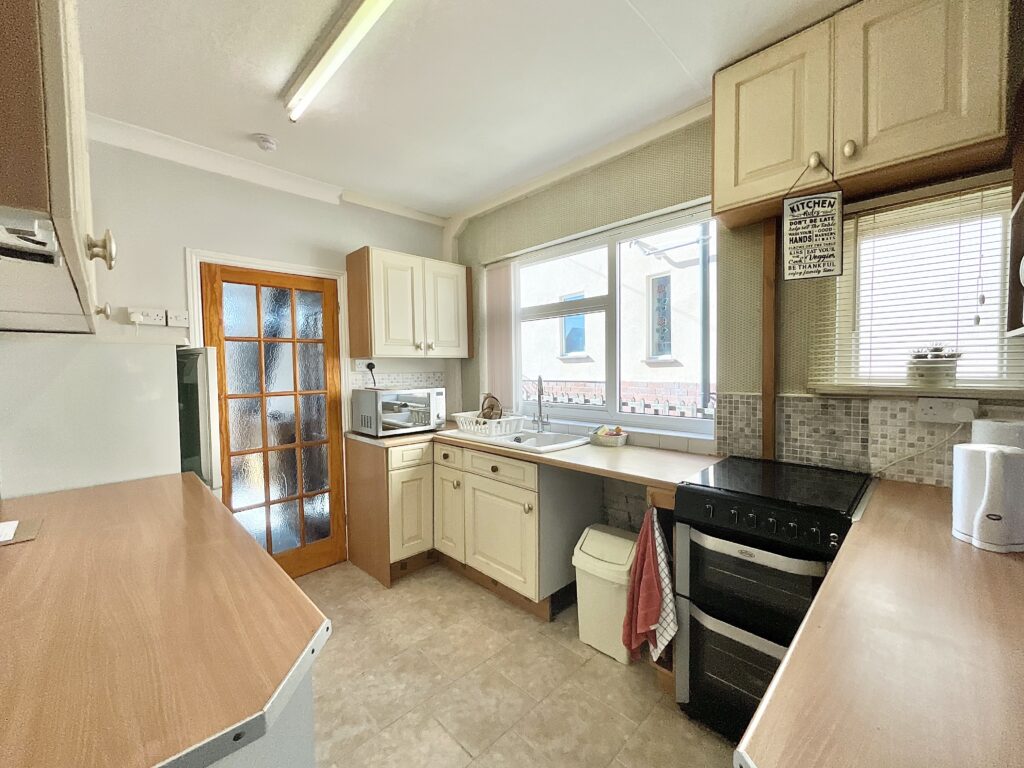 The Avenue, Cheadle, ST10