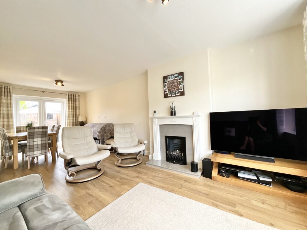 Aynsley Close, Cheadle, ST10
