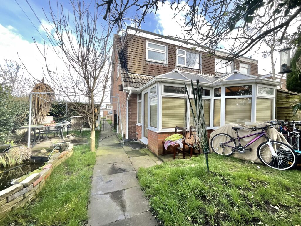 Cameron Avenue, Shavington, CW2