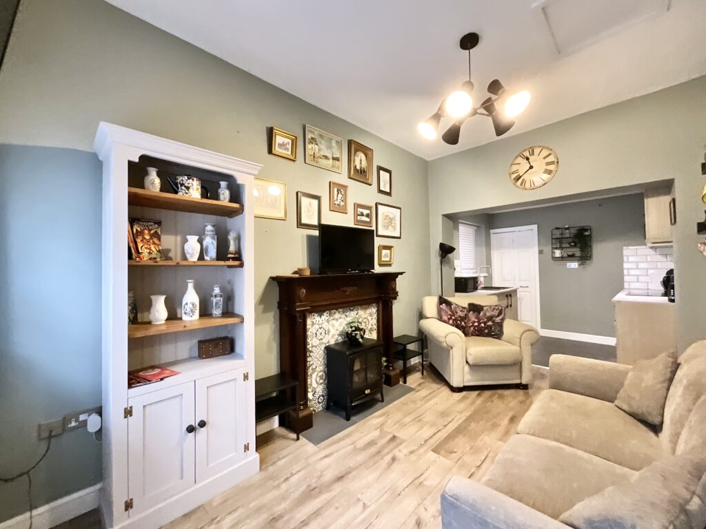 Queen Street, Cheadle, ST10