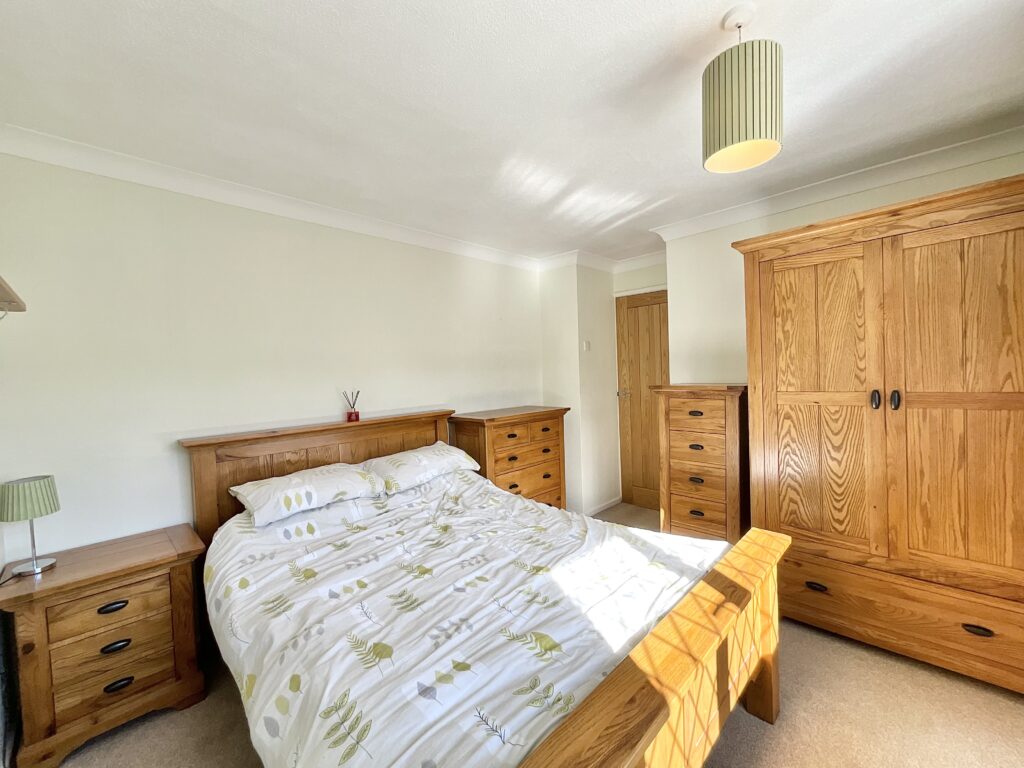 Tamar Grove, Cheadle, ST10