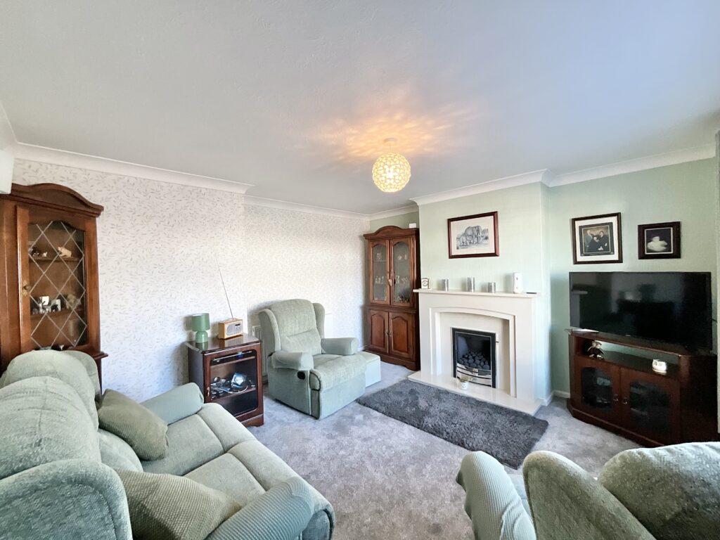 Tamar Grove, Cheadle, ST10