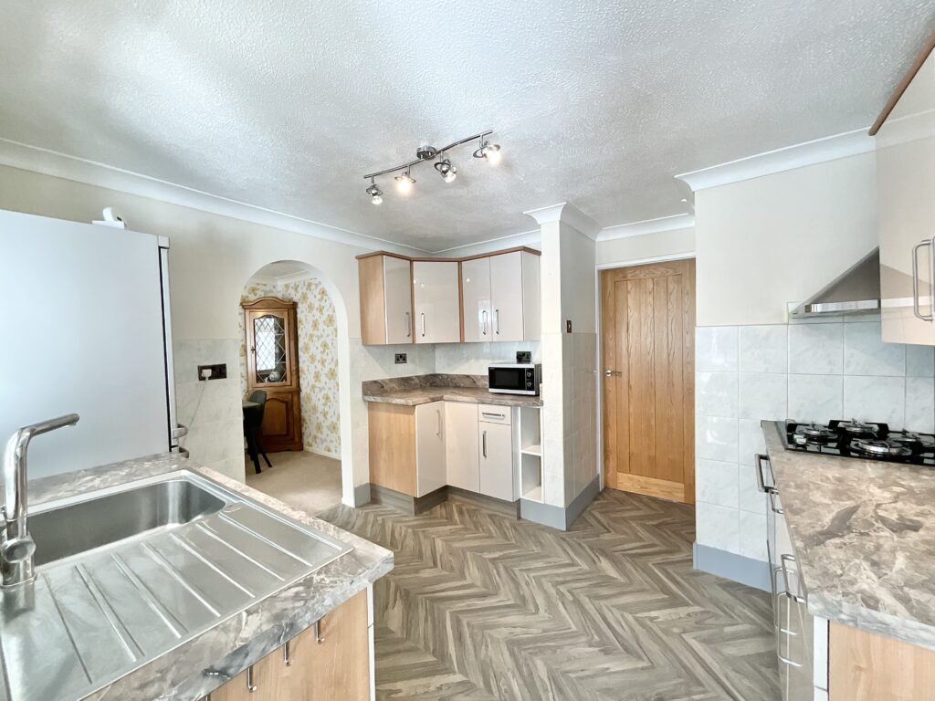 Tamar Grove, Cheadle, ST10