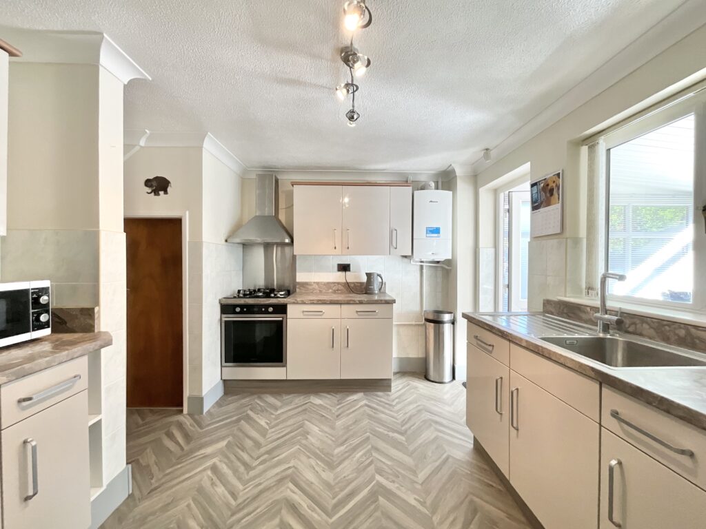 Tamar Grove, Cheadle, ST10