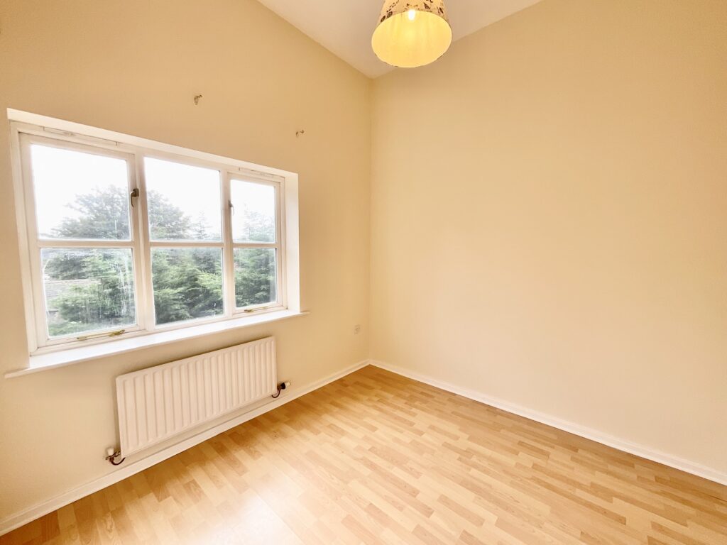 Millers Gate, Stone, ST15