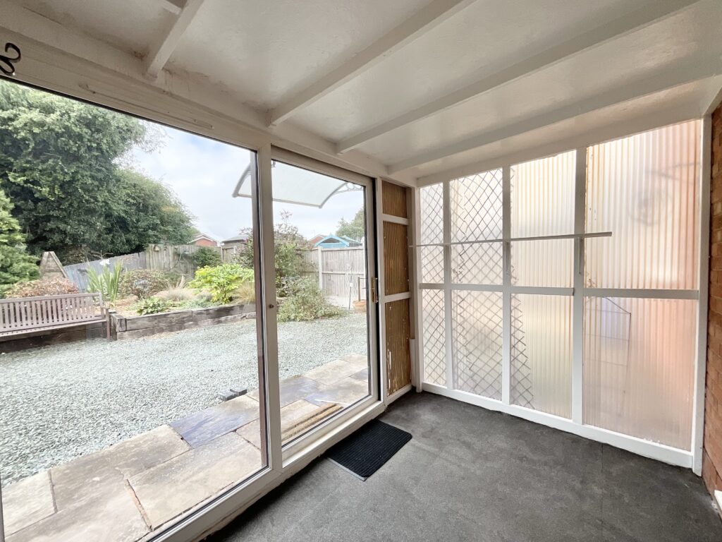 Stuart Close North, Stone, ST15