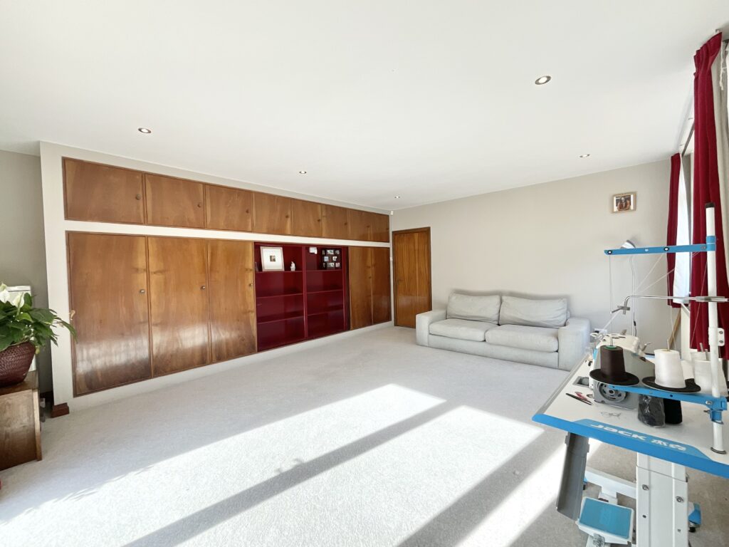 Leys Drive, Newcastle, ST5