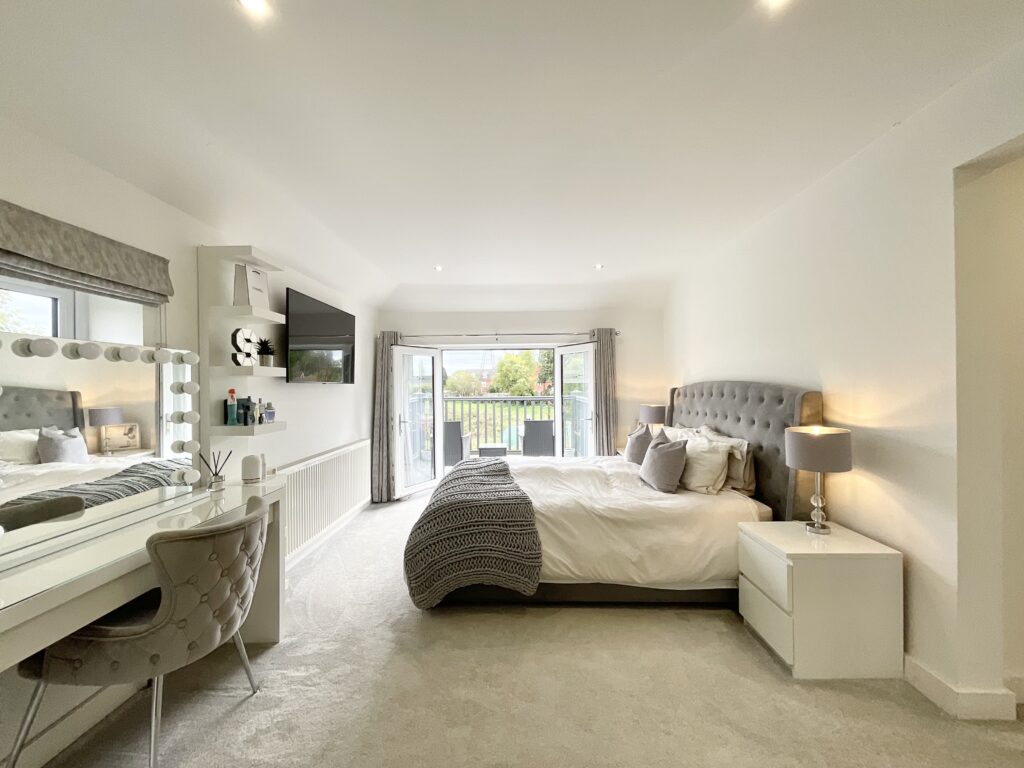 Queensville Avenue, Stafford, ST17