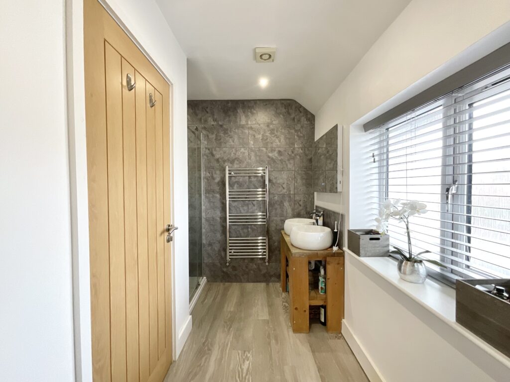 Queensville Avenue, Stafford, ST17