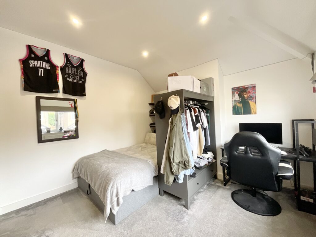 Queensville Avenue, Stafford, ST17