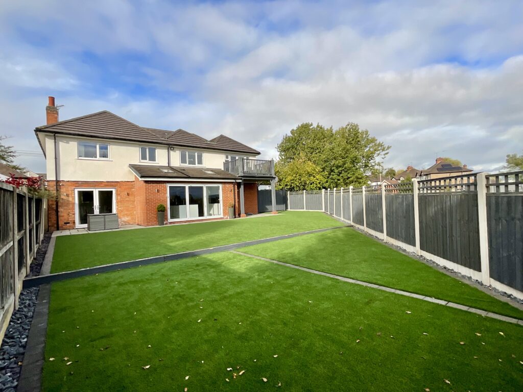 Queensville Avenue, Stafford, ST17
