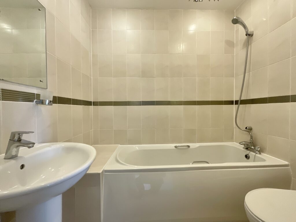 Abbey Park Way, Weston, CW2