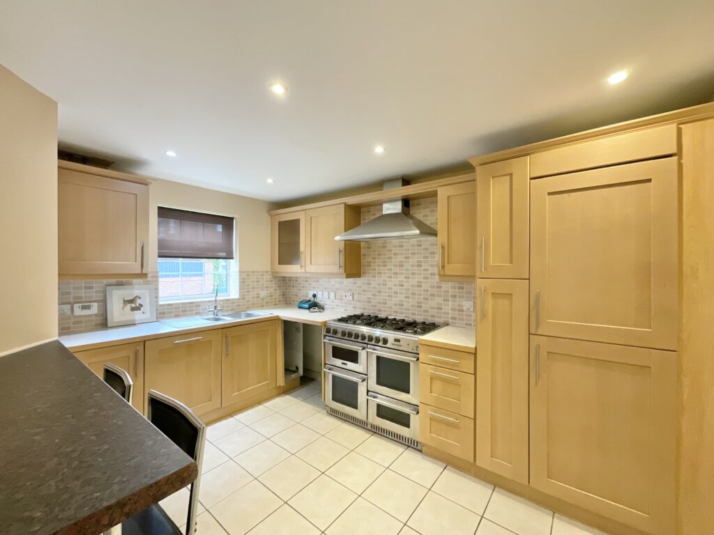 Abbey Park Way, Weston, CW2