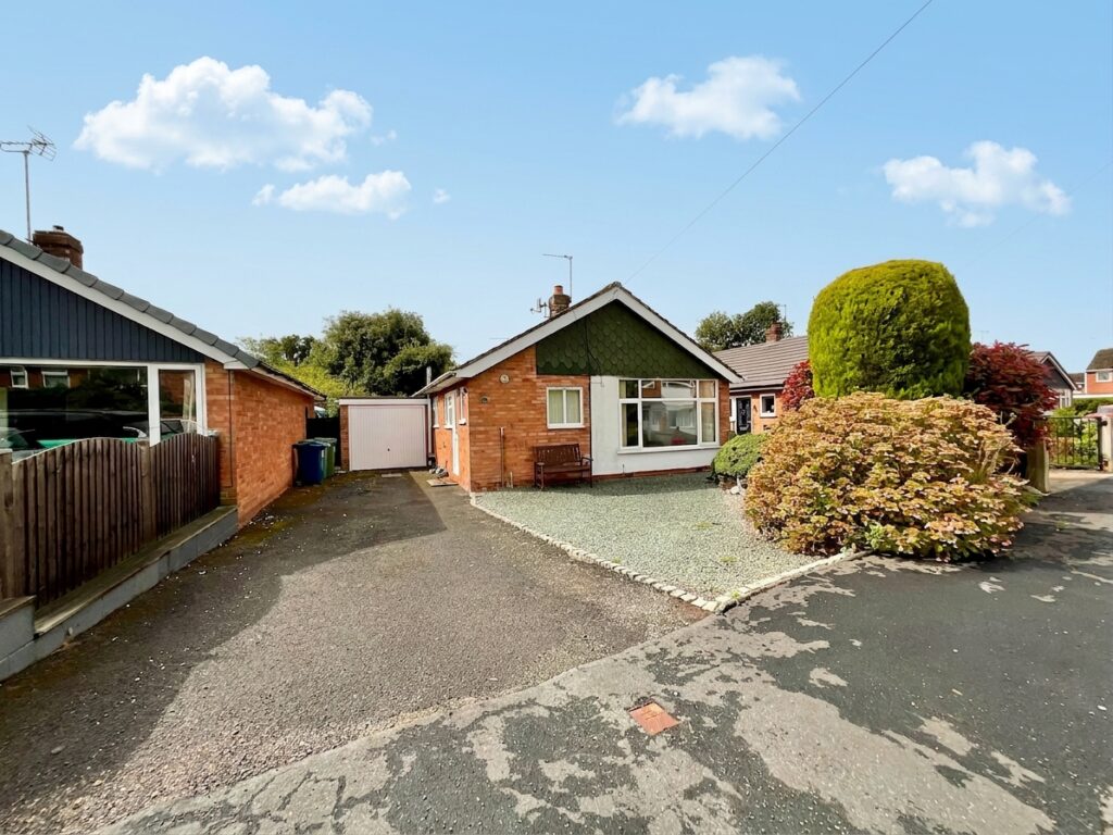 Stuart Close North, Stone, ST15