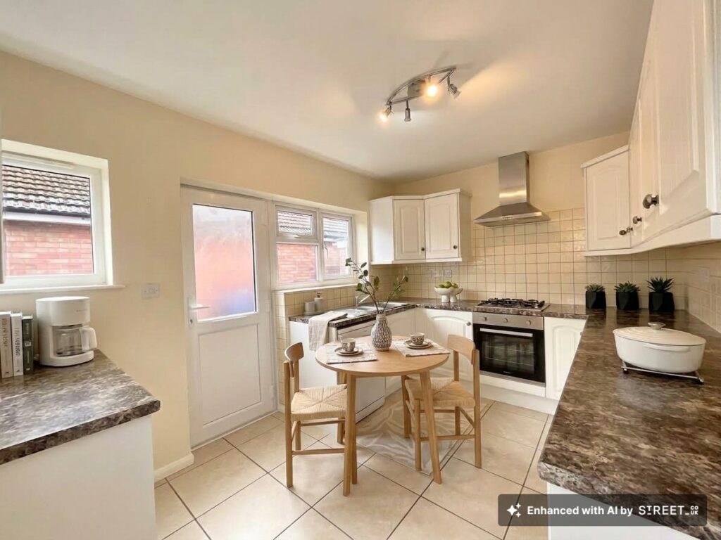 Stuart Close North, Stone, ST15