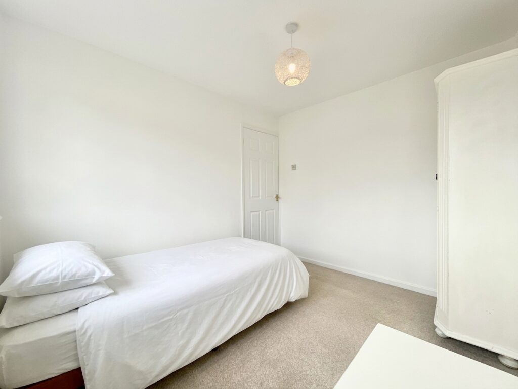 Redcar Road, Stoke-On-Trent, ST4