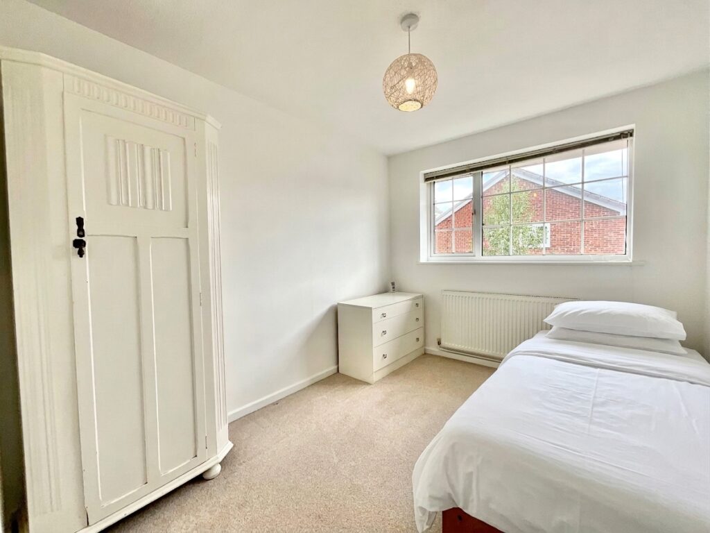 Redcar Road, Stoke-On-Trent, ST4
