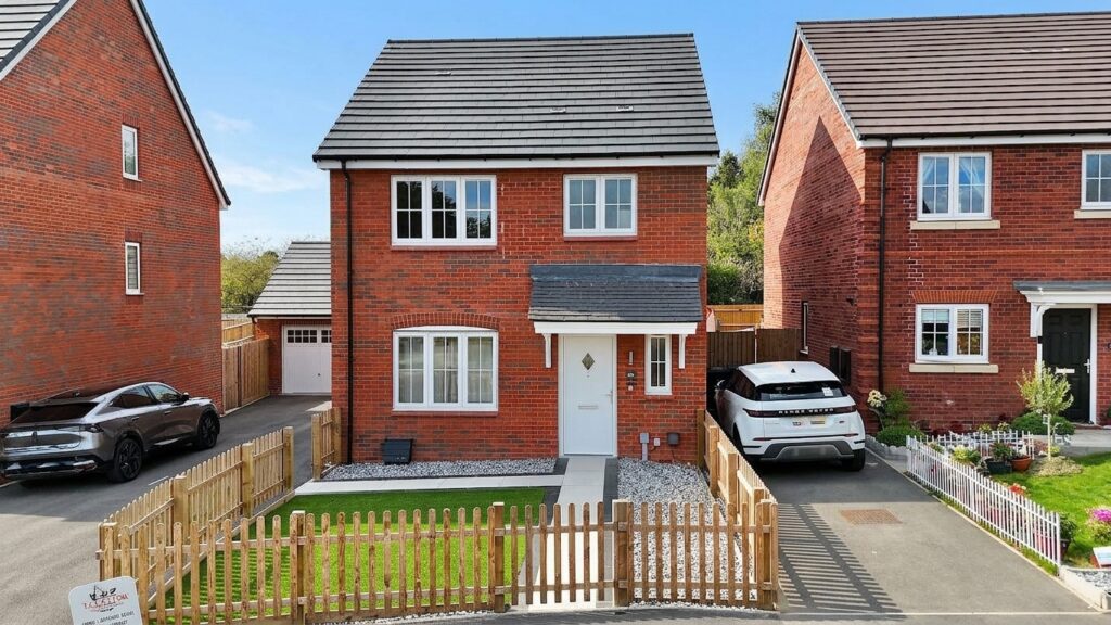 Hawarden Way, Stoke-On-Trent, ST3