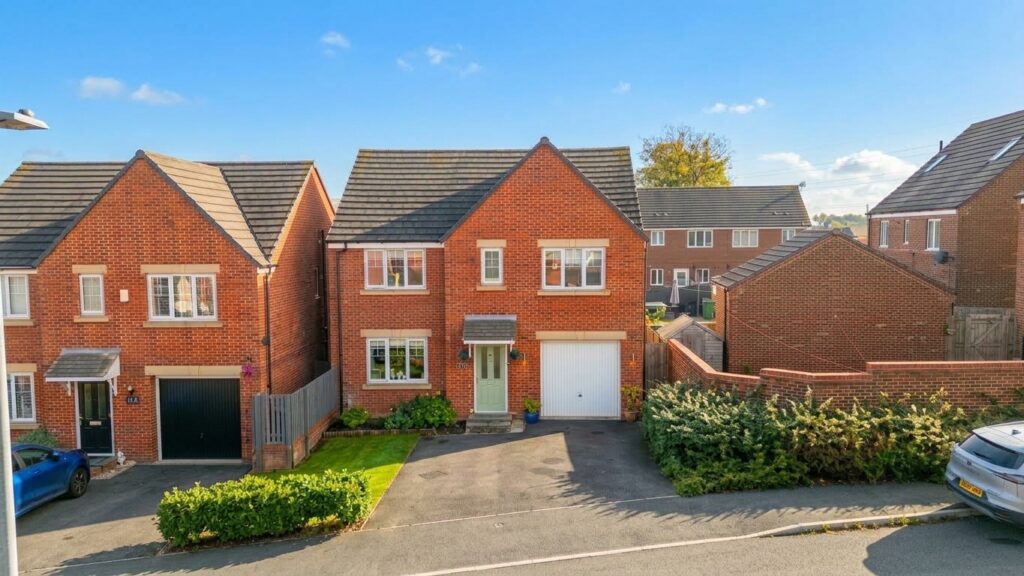 Nixon Lane, Stone, ST15