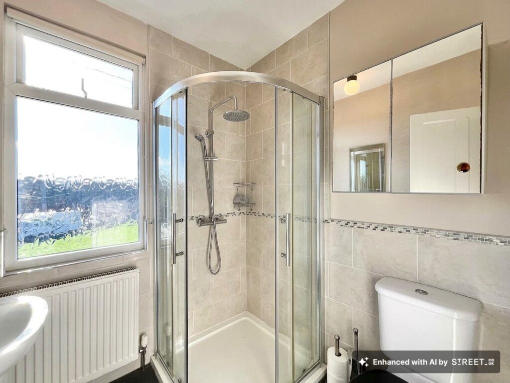 The Avenue, Cheadle, ST10
