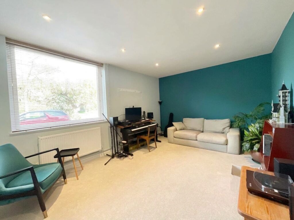 Leys Drive, Newcastle, ST5