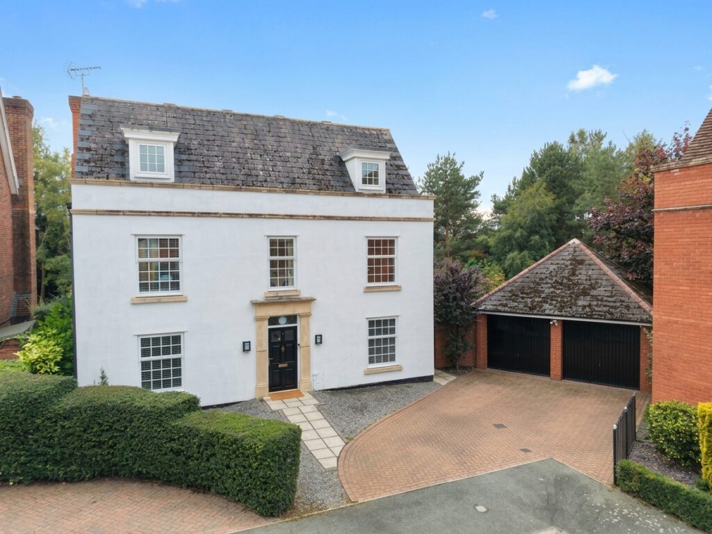 Kingswood Avenue, Weston, CW2