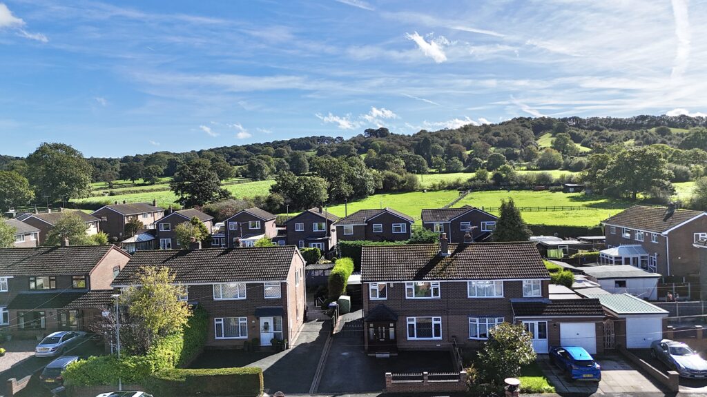Tamar Grove, Cheadle, ST10