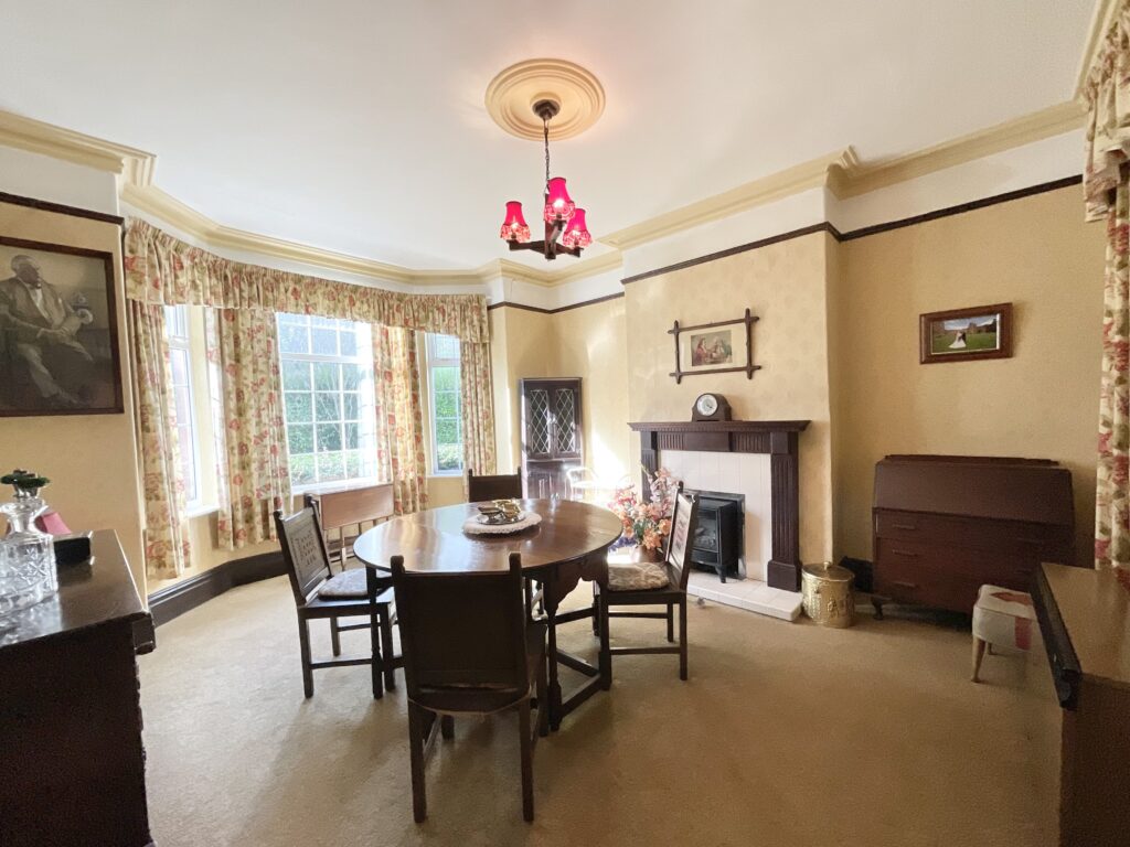 Breach Lane, Tean, ST10