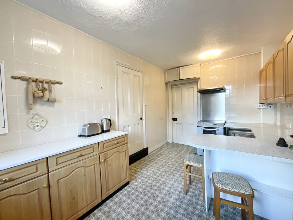 Breach Lane, Tean, ST10