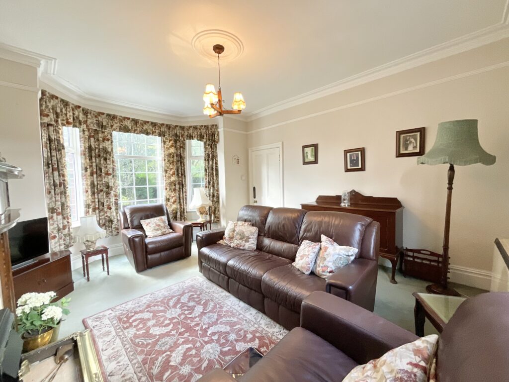 Breach Lane, Tean, ST10