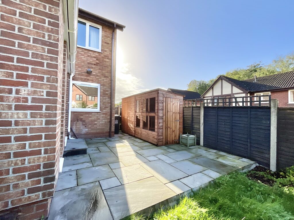 Gedney Grove, Newcastle, ST5