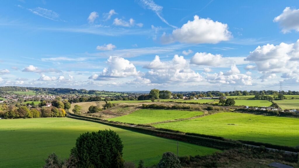 Breach Lane, Tean, ST10