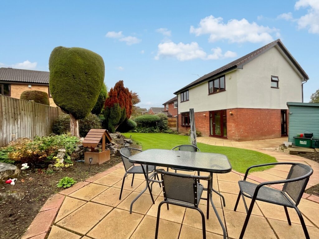 Newburn Grove, Stoke-On-Trent, ST4